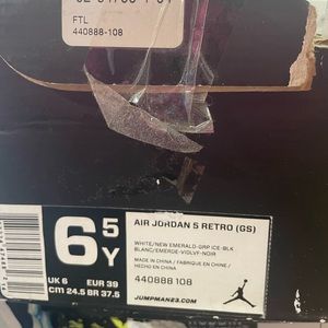 Vintage retro 5 Jordan’s